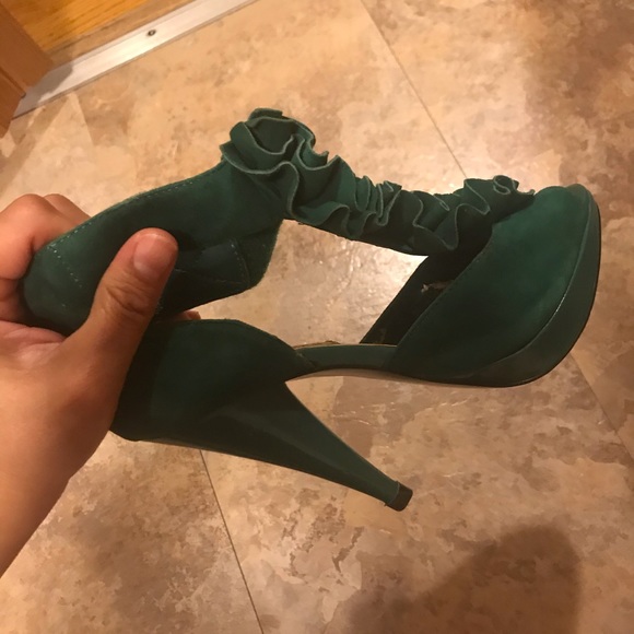 Steve Madden Green Platform Sandals - Picture 2 of 8